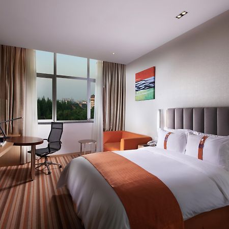 Holiday Inn Express Yangzhou City Center By Ihg Exterior photo