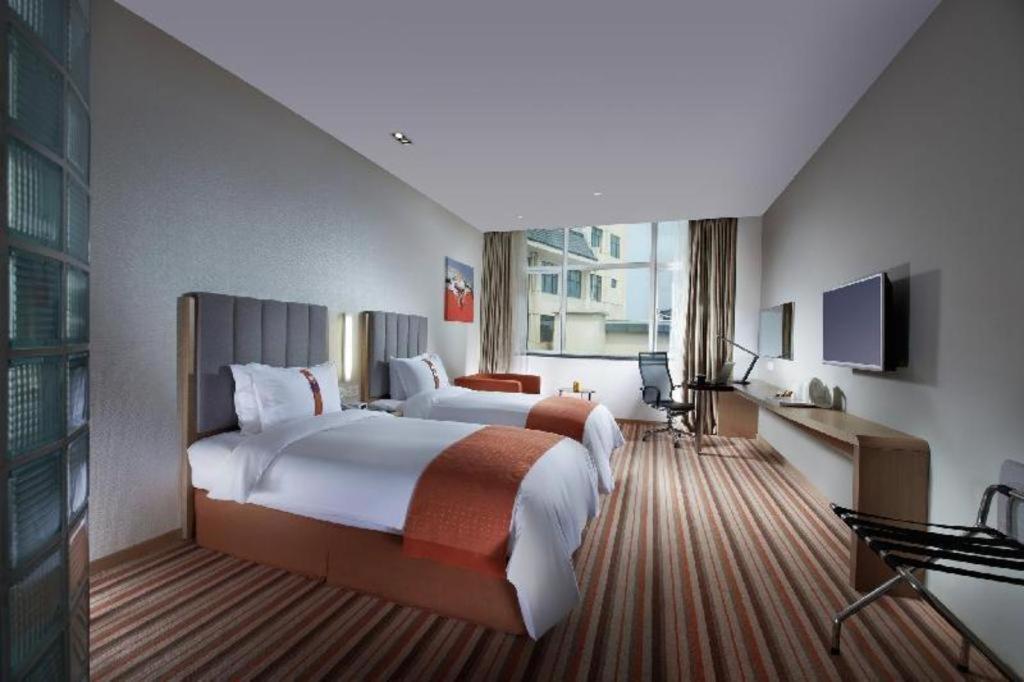 Holiday Inn Express Yangzhou City Center By Ihg Exterior photo