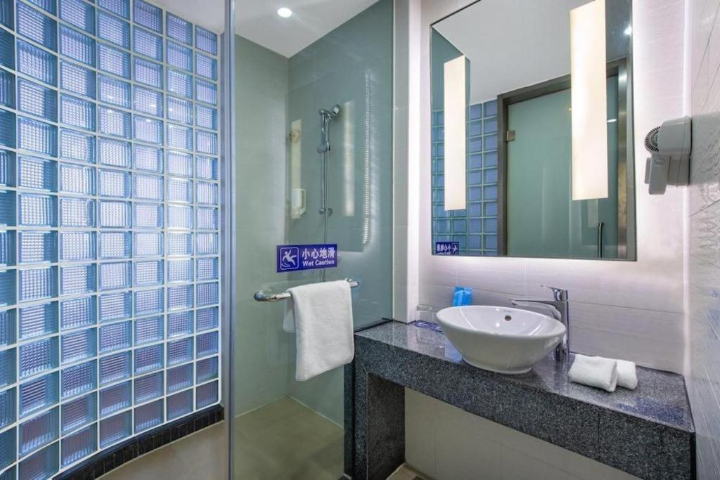 Holiday Inn Express Yangzhou City Center By Ihg Exterior photo