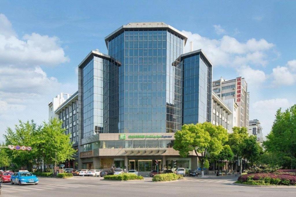 Holiday Inn Express Yangzhou City Center By Ihg Exterior photo