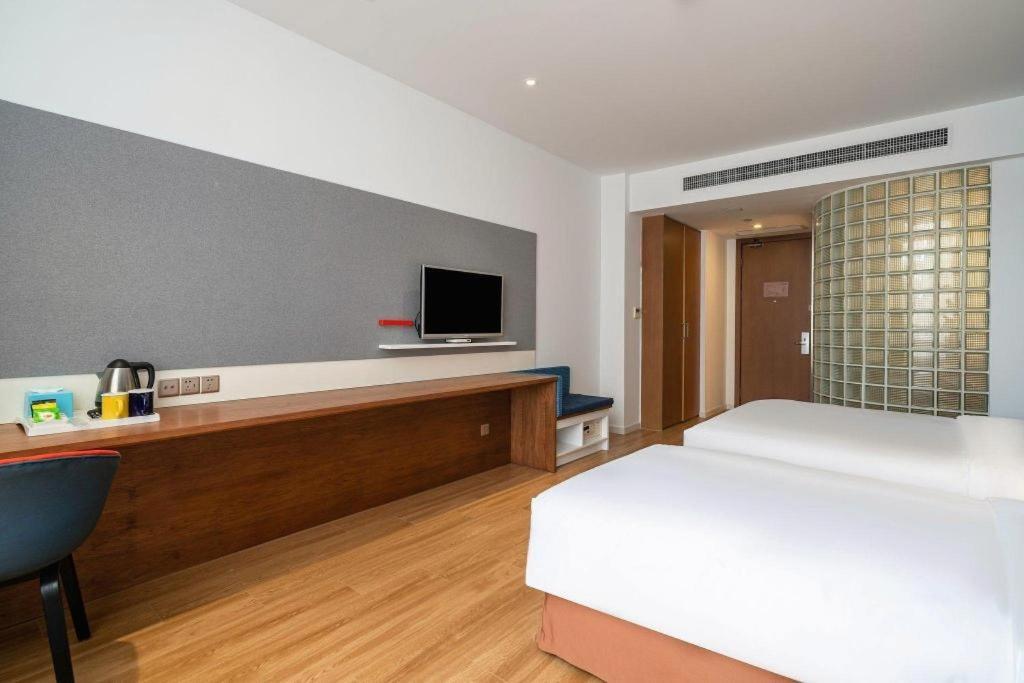 Holiday Inn Express Yangzhou City Center By Ihg Exterior photo